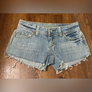American Eagle frayed shorts